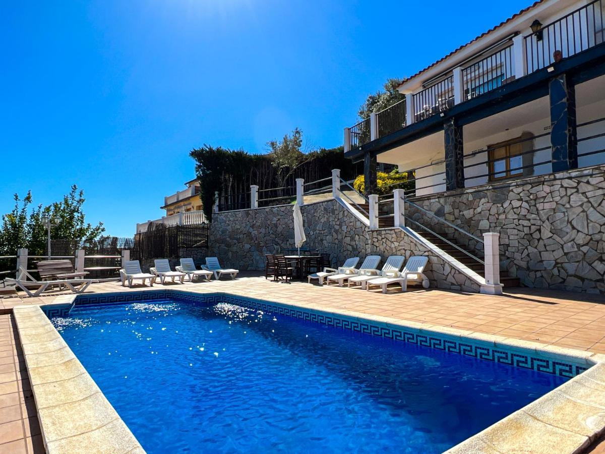 Вілла Vivalidays Casa Ricardo Sant Cebria de Vallalta Екстер'єр фото