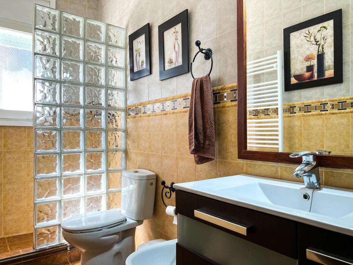 Вілла Vivalidays Casa Ricardo Sant Cebria de Vallalta Екстер'єр фото
