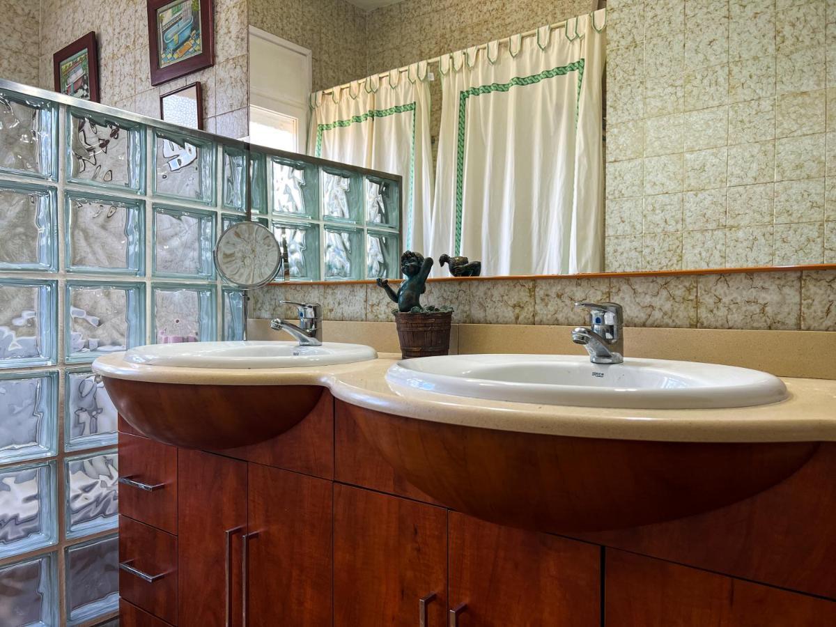 Вілла Vivalidays Casa Ricardo Sant Cebria de Vallalta Екстер'єр фото